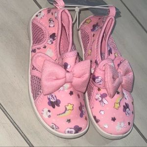 NEW 💞 DISNEY WATER SHOE ✨